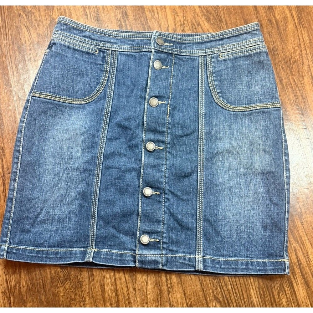 Christopher & Banks Women’s Skort Size 10 Denim Button Front Knee Length Skirt